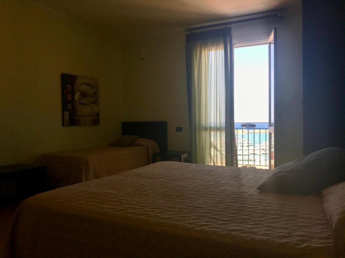Castellammare Smart Rooms กัสเตลลัมมาเร เดล โกลโฟ ภายนอก รูปภาพ